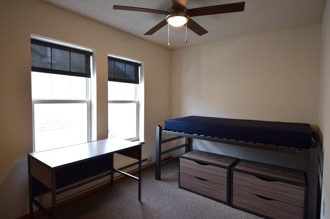 Photo - 3 Bedroom, 1 Bath Unit CV 118-L