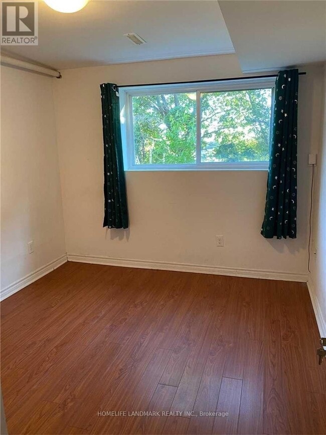 Photo - 120 Micmac Crescent