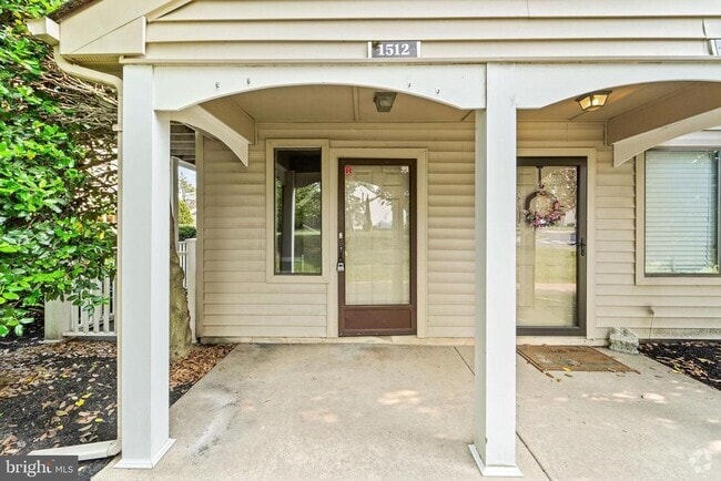 Building Photo - 1512 Roberts Way Rental