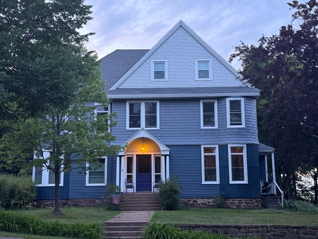 Building Photo - 521 E Arch St Unit B