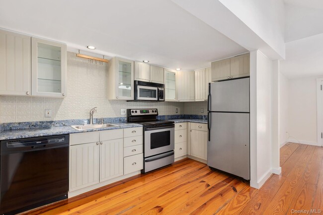 Photo - 744 Titicus Rd Unit B