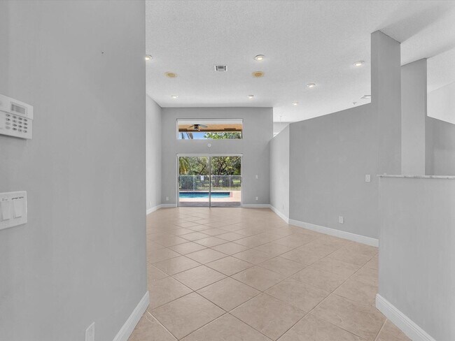 10434 NW 6th Ct