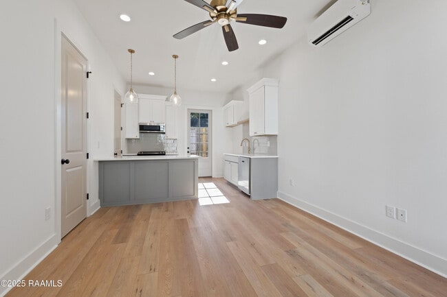 Photo - 210 Steiner Oaks