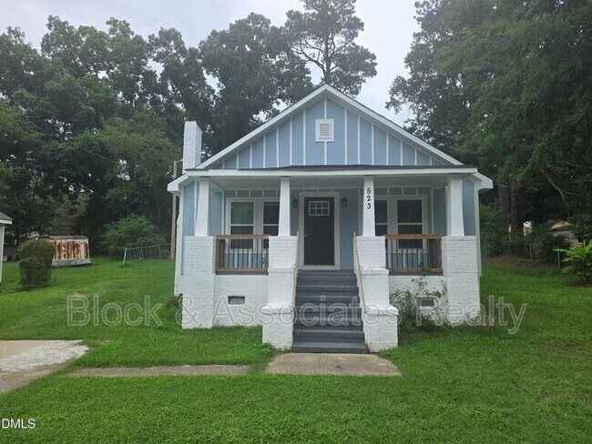 523 E Nelson Ave