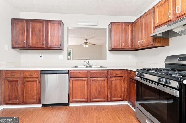 3606 Main Station Dr SW