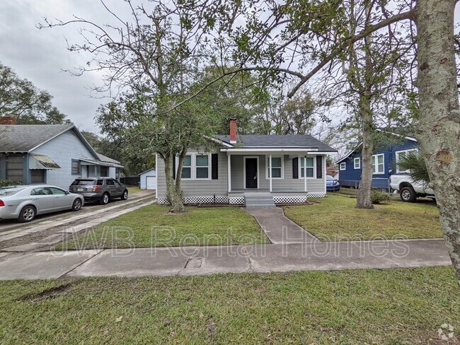 Building Photo - 822 Mackinaw St Rental