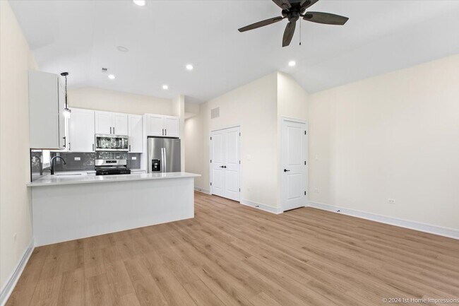Photo - 6517 S Drexel Ave