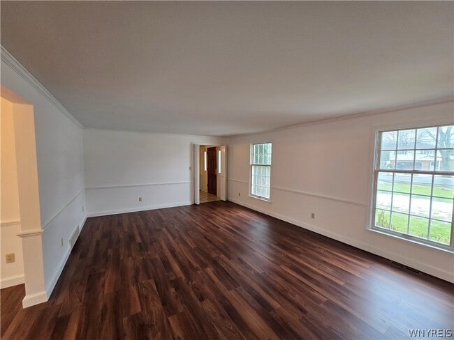 Photo - 2287 Long Rd