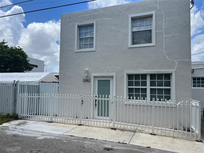 Photo - 2260 SW 17th St Apartamento Unidad 2262