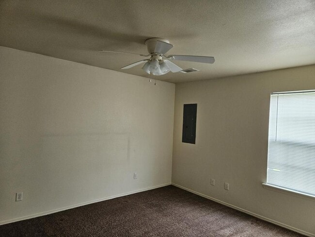 Photo - 2301 Talladega St