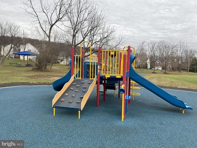 Photo - 18 Madison Way