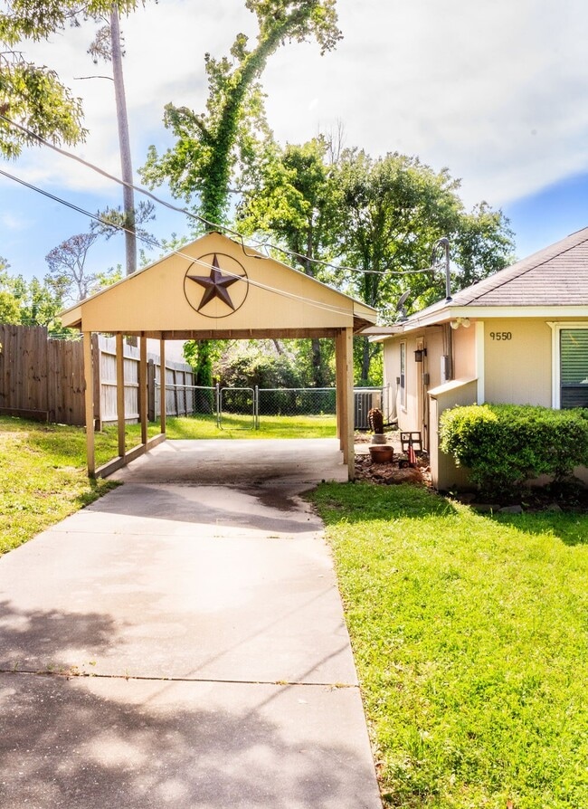 Photo - 9550 Thousand Oaks Loop