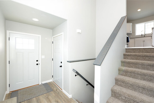 Building Photo - 813 United Dr