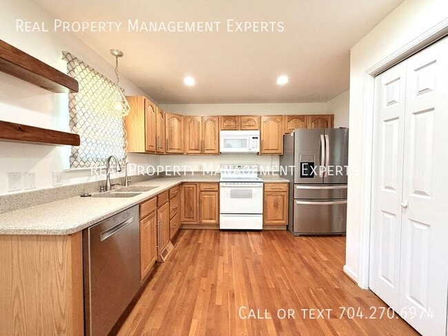 Photo - 3733 Hayden Dr