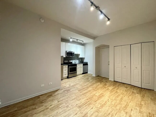 Photo - 2834 W Palmer St Unit 2834 West Palmer Street