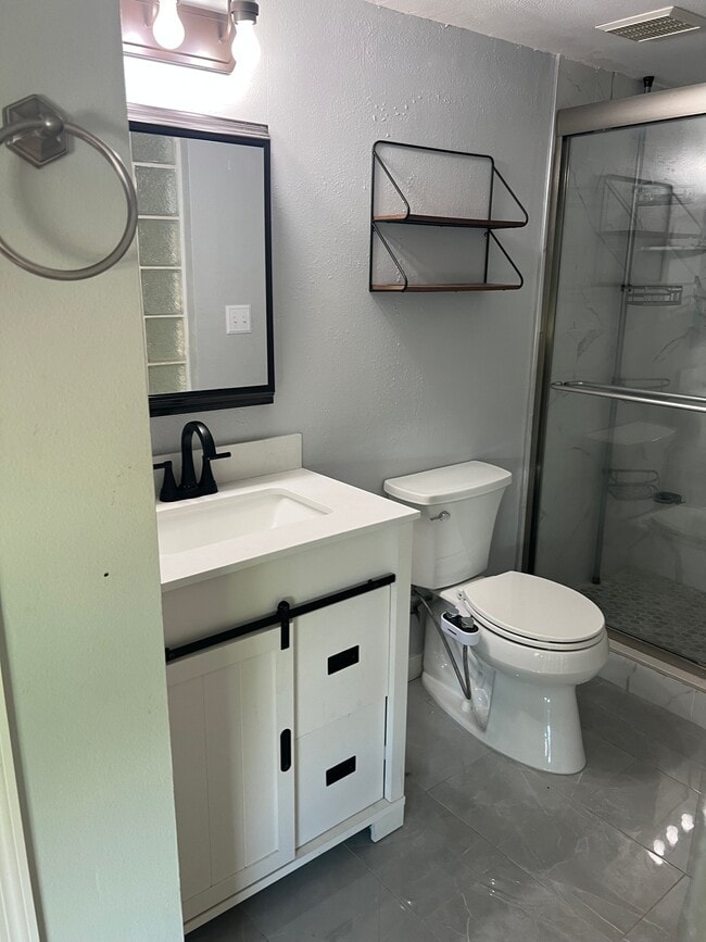 Photo - 2587 Cyprus Dr