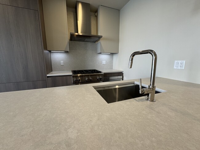 Photo - 300 Franklin St Unit 2