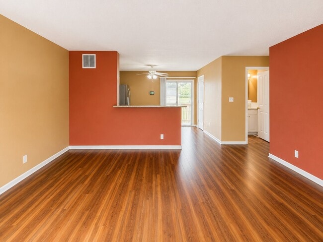 Photo - 593 Lazelle Rd