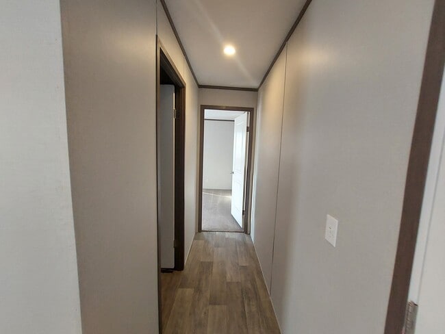 Photo - 154 Friendly St