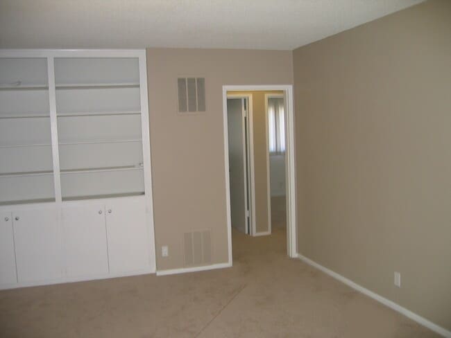 Photo - 13950 Sherman Way Unit 4