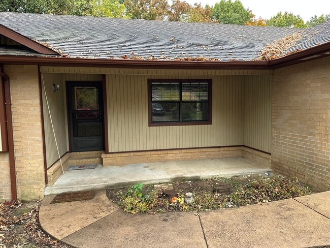 Photo - Available 7/1! Spacious 3 Bedroom, 2 Full Bathroom Rogers Home in Quiet Neighborhood