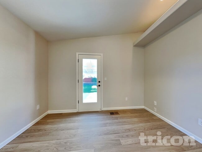 Photo - 17700 Smoketree Ct