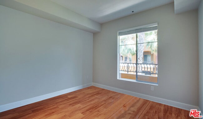 Photo - 348 Hauser Blvd Unit 3-215