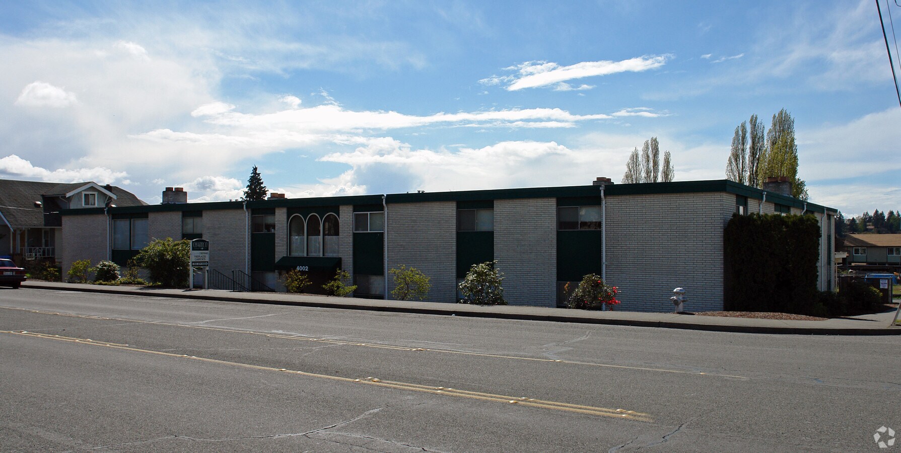 Charron Apartments - Charron Apartments