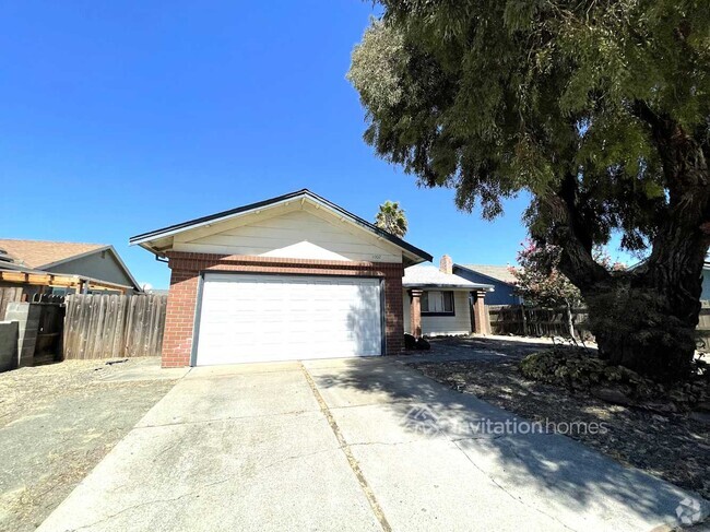 Building Photo - 1002 Barrows Dr Rental