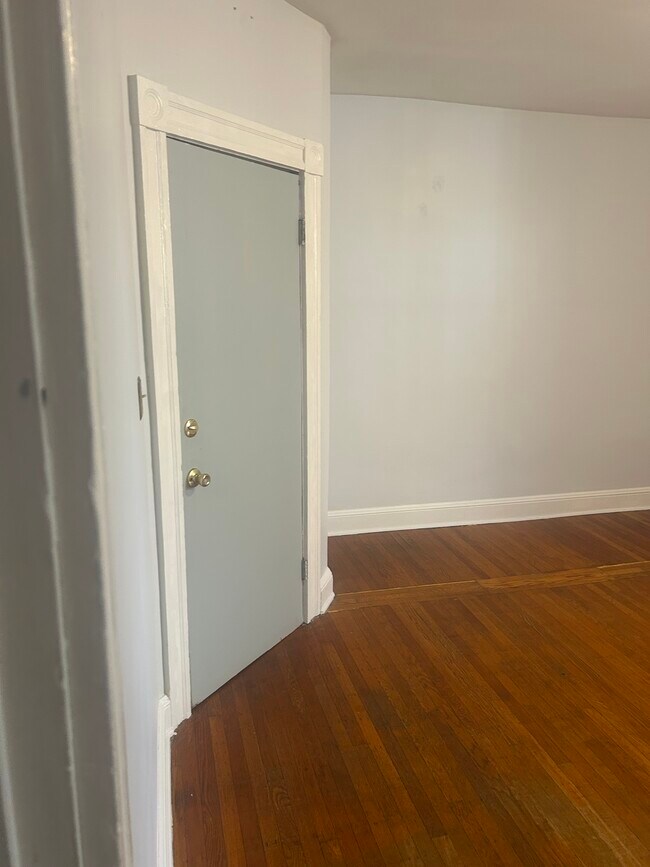 Photo - 2514 N Calvert St Unit 2nd Floor Apt