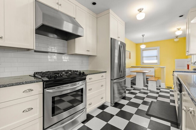 Photo - 4073 NE 30th Ave