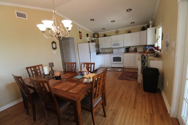 Photo - 980 Pebble Beach Dr NW