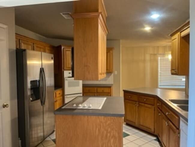 Photo - 5713 Remington Way