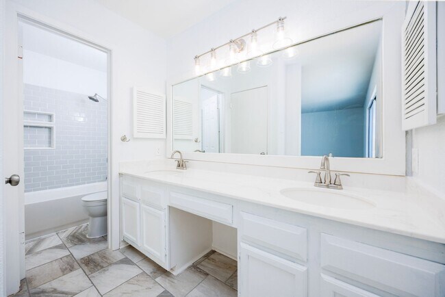 Photo - 11827 Gallery View St