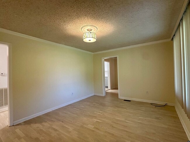 Living Room - 2550 Old Highway 69