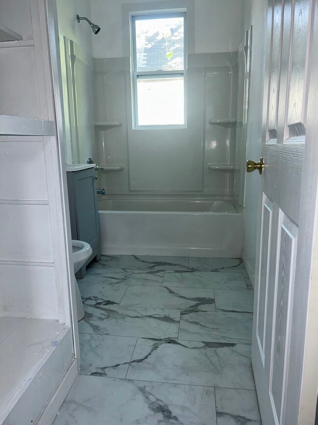 1177 Reaney Ave Unit 1