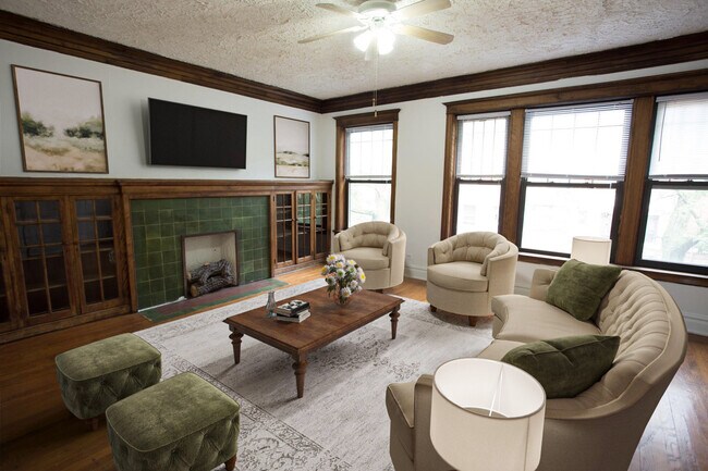 Building Photo - Greenwood 5201 Rental