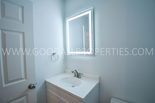 Photo - 2 Bedroom 2 Bath Townhome In West DesMoines