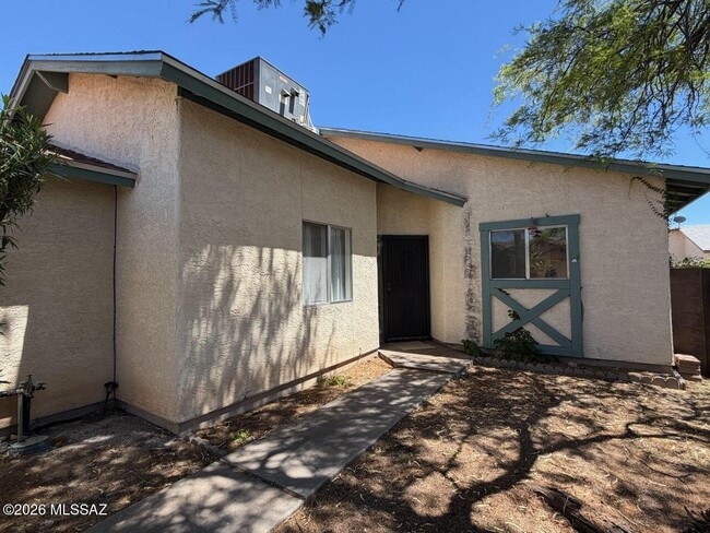 Photo - 9368 N Hampshire Dr