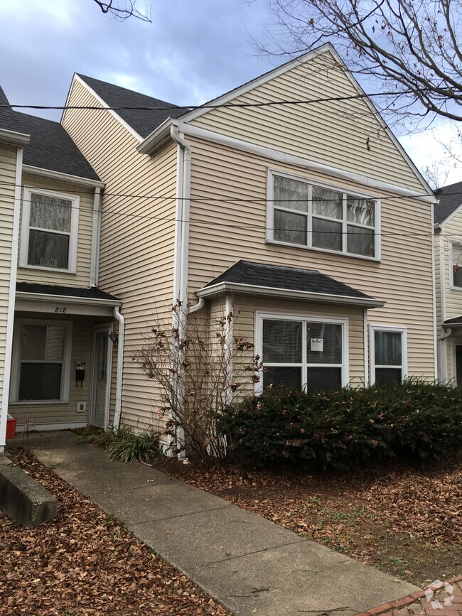 Building Photo - 818 Rubel Ave Unit A Rental