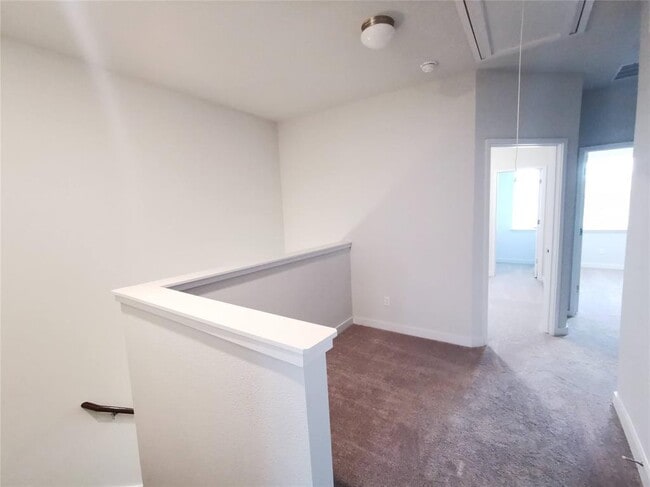 Photo - 605 W South St