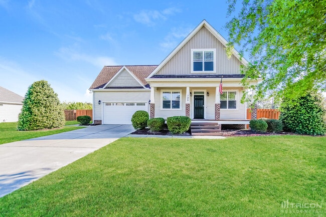 Photo - 105 Braddock Dr House