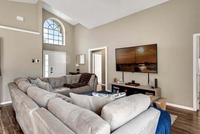 11717 Broad Oak Ct