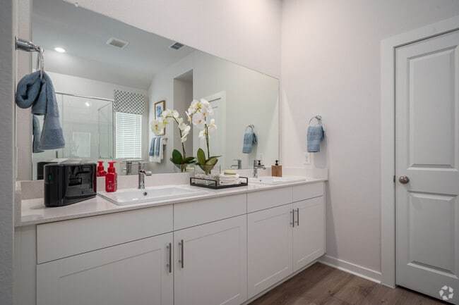 3BR, 2BA - 1,824SF - Primary Bathroom