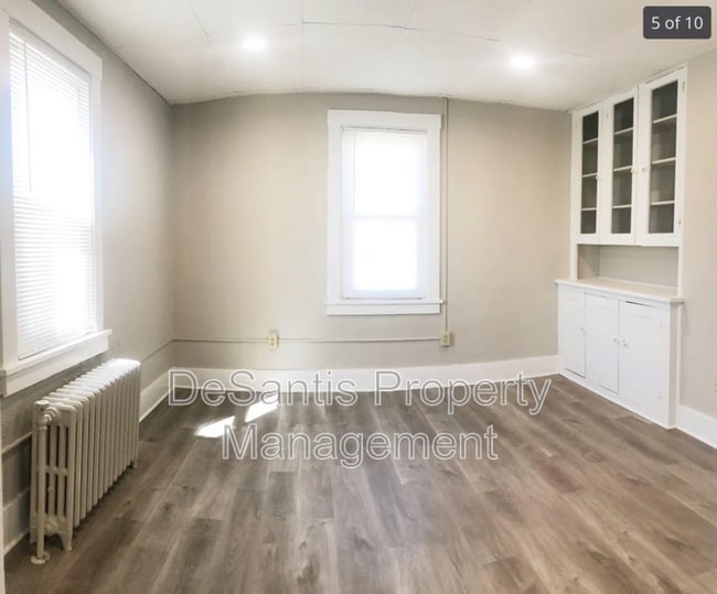 Photo - 229 State St Unidad #2