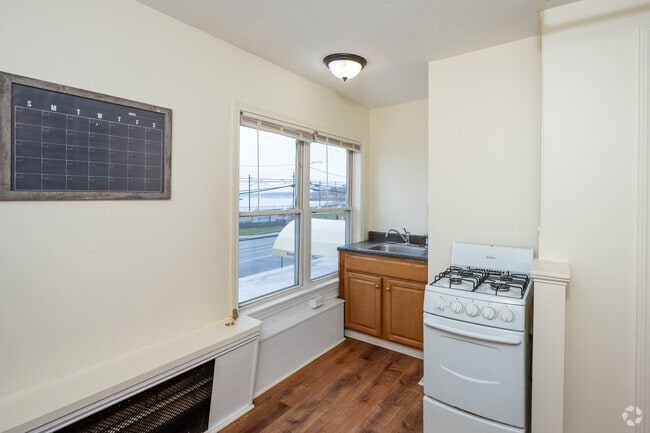 Studio - 300SF- Kitchen