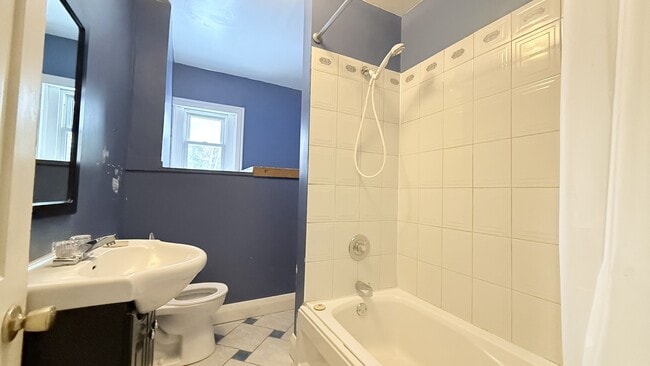 Photo - 1100 Hamilton Rd Unit Main