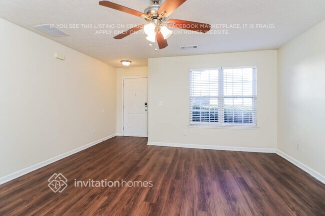 Photo - 66 Springbottom Dr SE