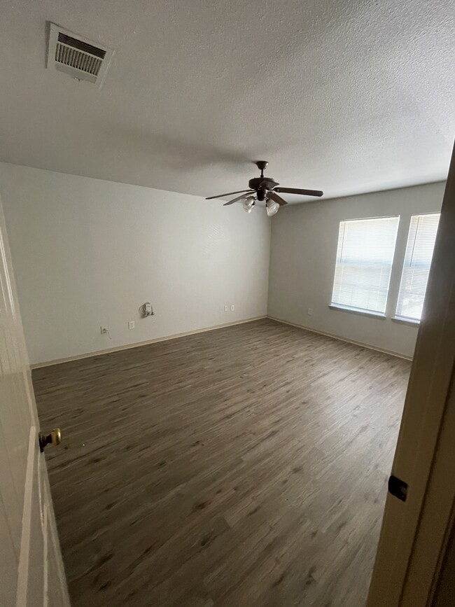 Photo - 1216 Mulkey Ln