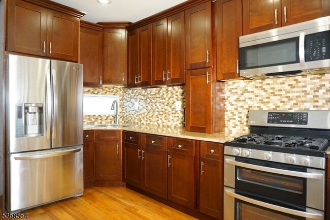 Building Photo - 247 Mt Prospect Ave Rental